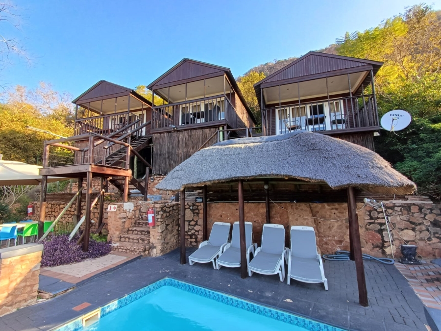 6 Bedroom Property for Sale in Kosmos North West